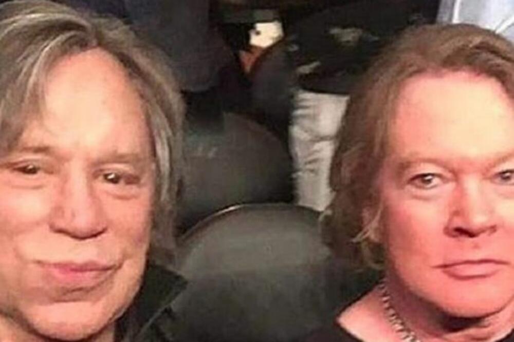 ŽENE SU IH OBOŽAVALE, A ŠTA REĆI SADA? Da li prepoznajete dvojicu ZAVODNIKA, komentari samo PRŠTE! (FOTO)