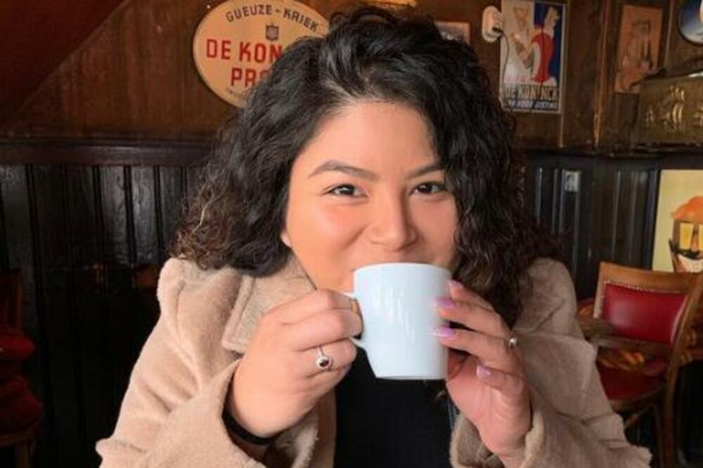 BORBA MLADE DEVOJKE ZA GOLI ŽIVOT: Primetila da joj OTIČE lice, ubrzo se pojavio još 1 SIMPTOM