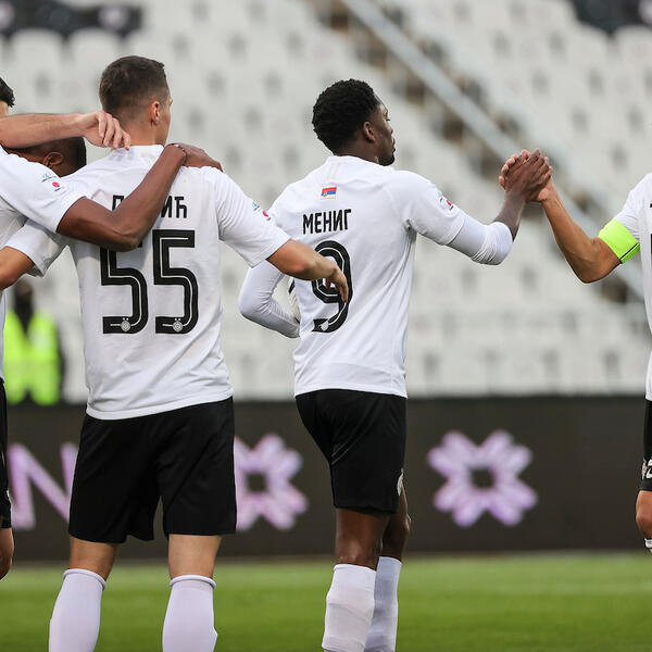 "HEROJI, HVALA VAM": Partizan zahvalan medicinarima, deli BESPLATNE godišnje ulaznice!