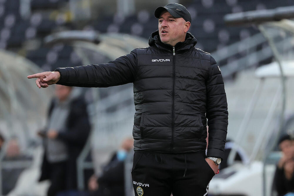 TRENER TRAJALA NAKON MEČA U HUMSKOJ: Igrali smo sa pet omladinaca i bez dva standardna igrača!