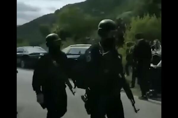 NOVI ŠOK SNIMCI NAPADA NA KOSOVU: Pogledajte kako je ROSU NAPAO iz DRUGOG UGLA