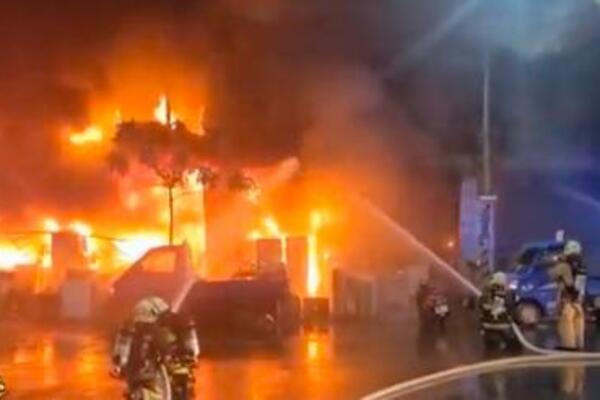 BROJ ŽRTAVA POŽARA NA TAJVANU PORASTAO NA 45: Povređeno više desetina ljudi (VIDEO)