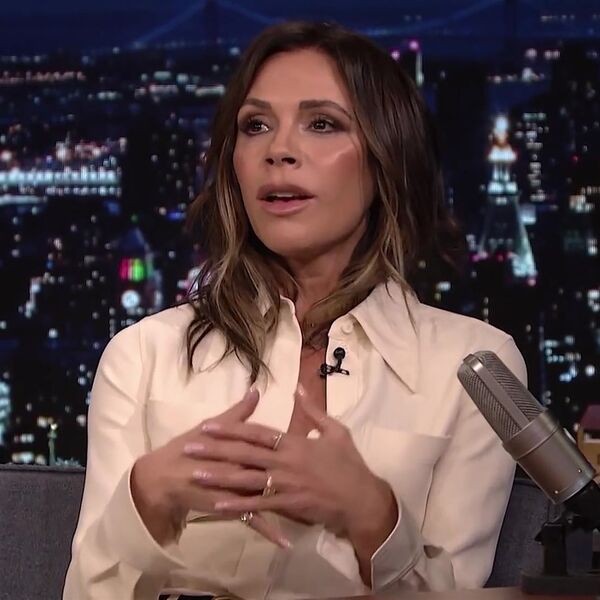 IMA 49 GODINA, A IZGLEDA KAO DEVOJKA: Otkrivena TAJNA lepote Viktorije Bekam, zapišite je ODMAH