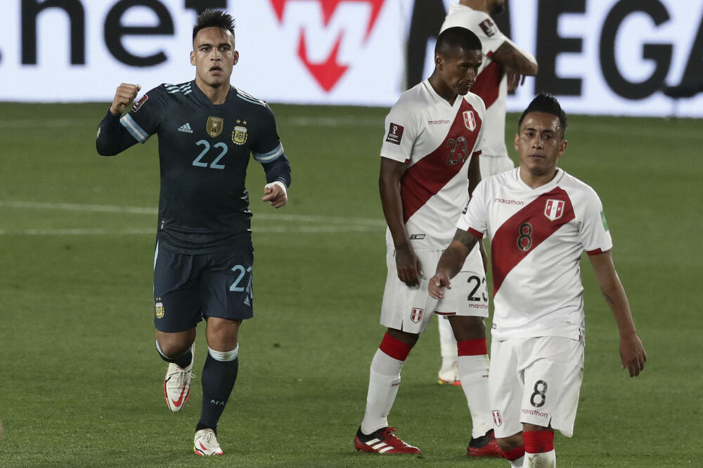 Fudbalska reprezentacija Argentine, Fudbalska reprezentacija Perua