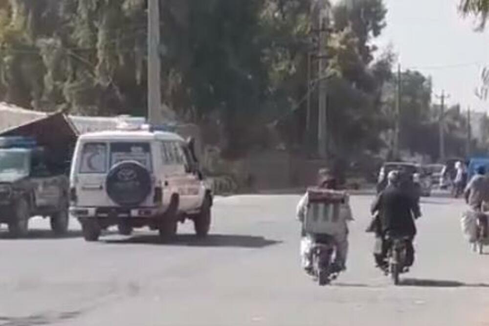 EKSPLOZIJA U DŽAMIJI U AVGANISTANU: Drugi napad u samo nedelju dana, POGINULO najmanje 7 ljudi! (VIDEO)