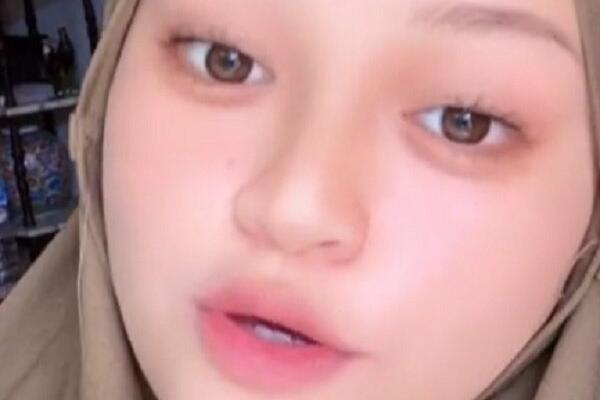 "OSTAO JE BEZ SUPRUGE, ŠTA SAM MOGLA DRUGO": Udala se za OCA svog DEČKA, pa uputila BIZARNO priznanje (VIDEO)