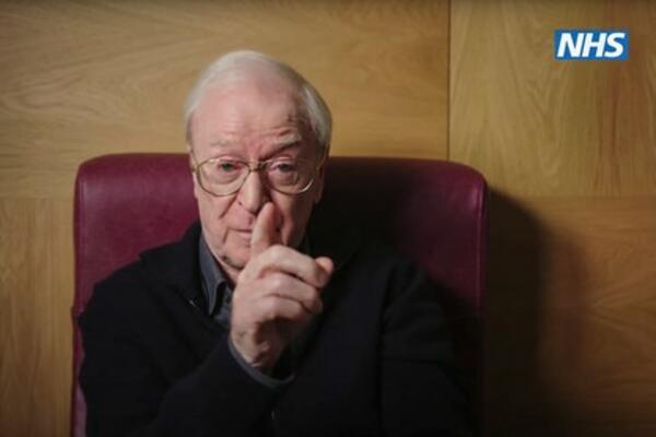 SLAVNI GLUMAC NAPUNIO 90 GODINA PA OTKRIO TAJNU DUGOVEČNOSTI: Veruje u sudbinu i Boga, a kune se u OVE DVE STVARI