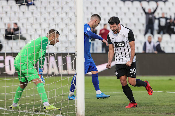 PARTIZAN NASTAVIO DA REĐA POBEDE U PRVENSTVU: U Beogradu je pala ekipa Radnika (FOTO)