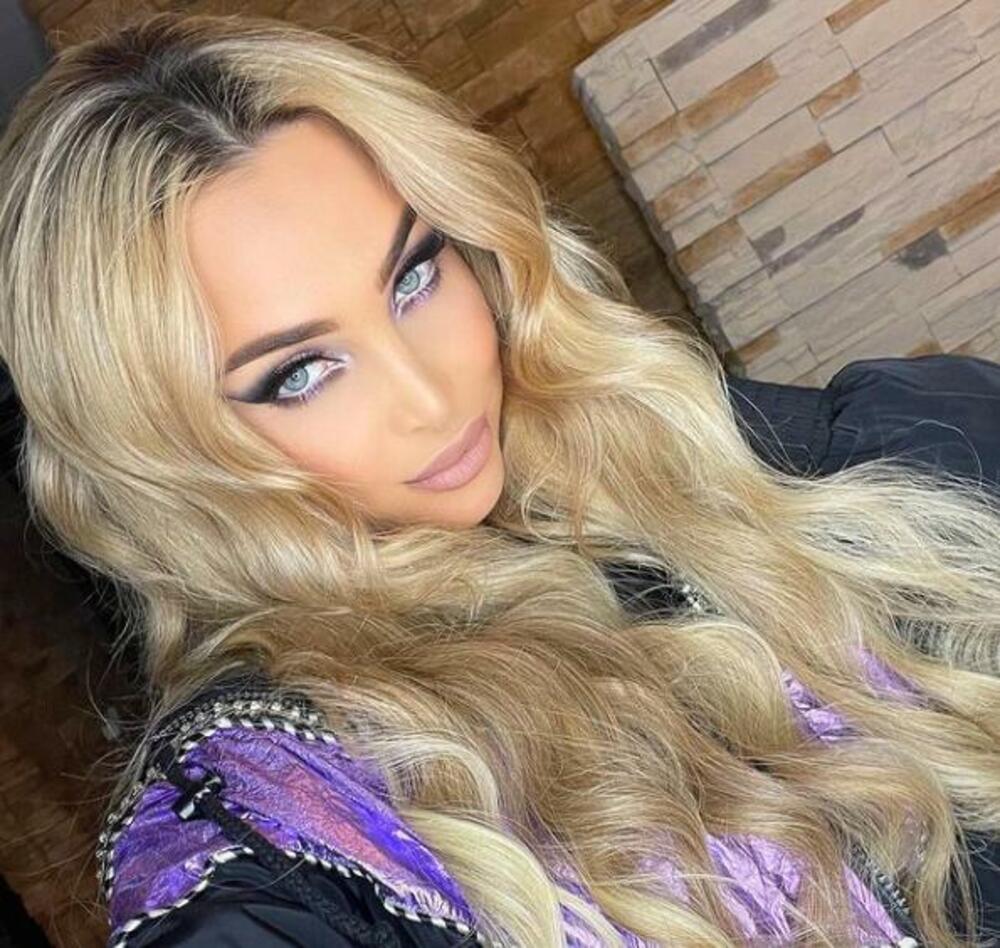 Maja Berović, Maya Berović