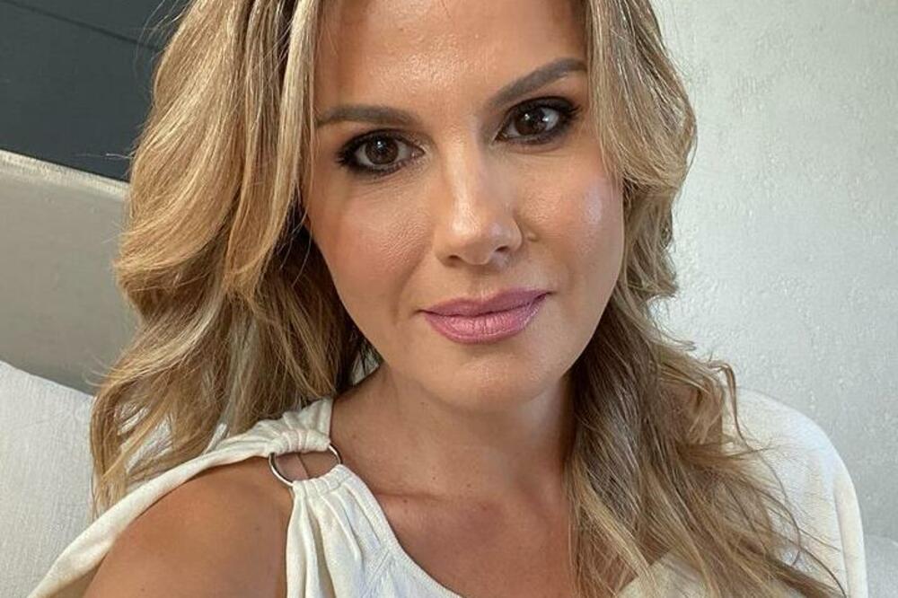 ONA JE PRELEPOST NA DELU,SLIKA I PRILIKA SVOJE MAJKE MAJE: Ova savršena devojka je ćerka jedne od NAJLEPŠIH TV LICA