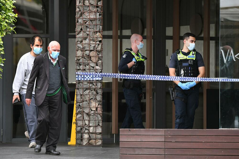 "ČULI SMO VRIŠTANJE"! Dva muškarca izbodena nožem u tržnom centru u Melburnu