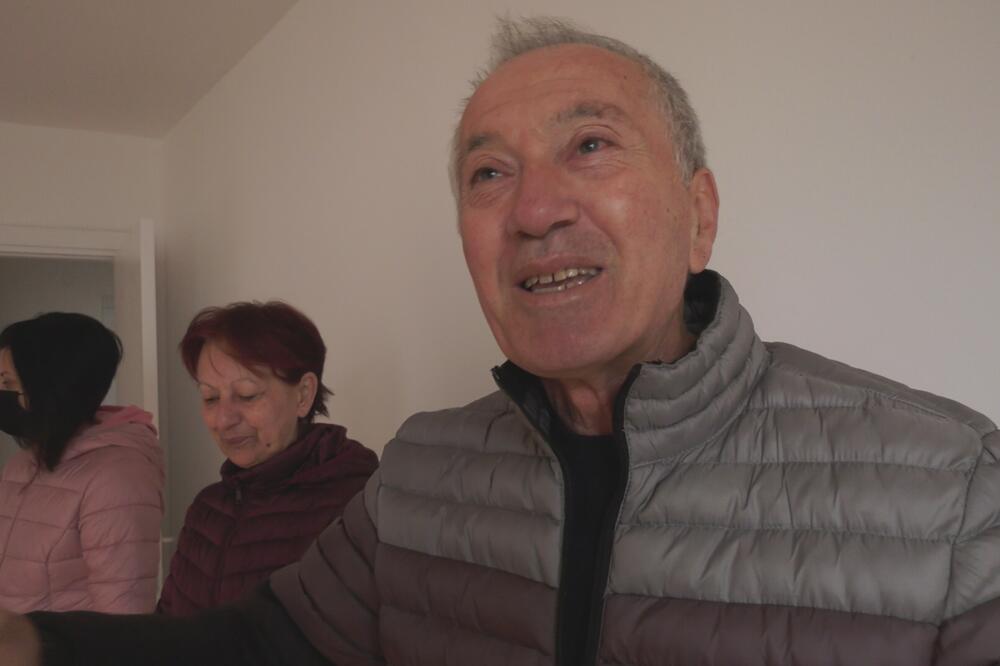 "ZEMLJOTRES NAM JE SVE UNIŠTIO, NISMO IMALI NI KUPATILO"! Nakon 10 godina mukama za kraljevačke porodice došao kraj