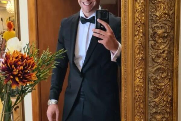 OVO JE NOVA DEVOJKA NAŠEG POZNATOG I LEPOG GLUMCA! Osvanule intimne fotografije kao DOKAZ da su u LJUBAVI!