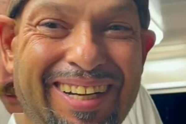 PRIŠAO BESKUĆNIKU I POSTAVIO MU 1 PITANJE: Čovek istog trenutka briznuo u PLAČ, usledilo nešto NEVEROVATNO! (VIDEO)