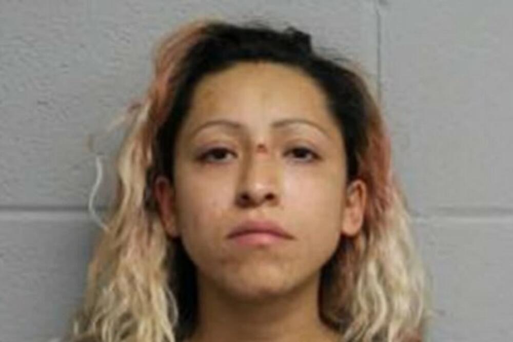 ODBIO DA JE POLJUBI PA GA UBILA PRED DEVOJKOM: Policija ostala u ŠOKU kada je otkrila pozadinu LJUBAVNOG TROUGLA!