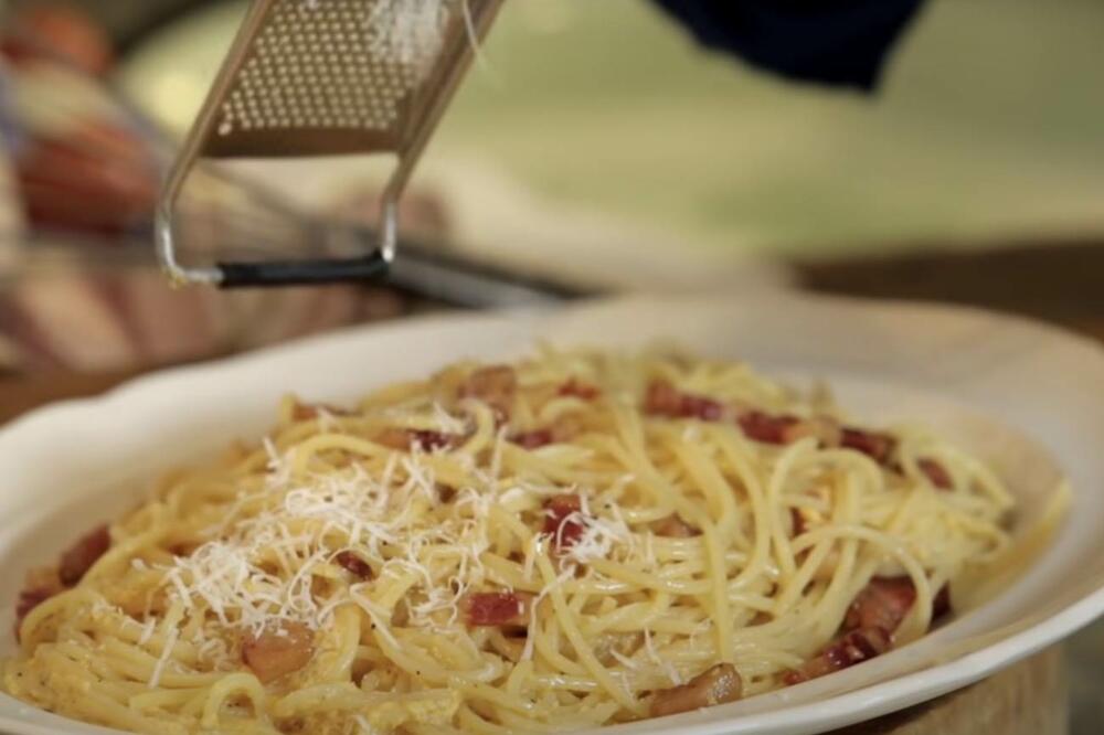 ITALIJANSKI KUVAR OTKRIO KAKO IDE PRAVI RECEPT ZA KARBONARU: Svi grešite u 1 STVARI, a tajna je BAŠ U OVOME