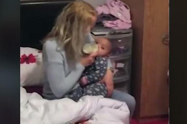 MAJKA OSMORO DECE ZAVISNA OD TRUDNOĆE: Ne planira da stane, a ZAPANJIĆE vas ono što pričaju o njoj! (VIDEO)