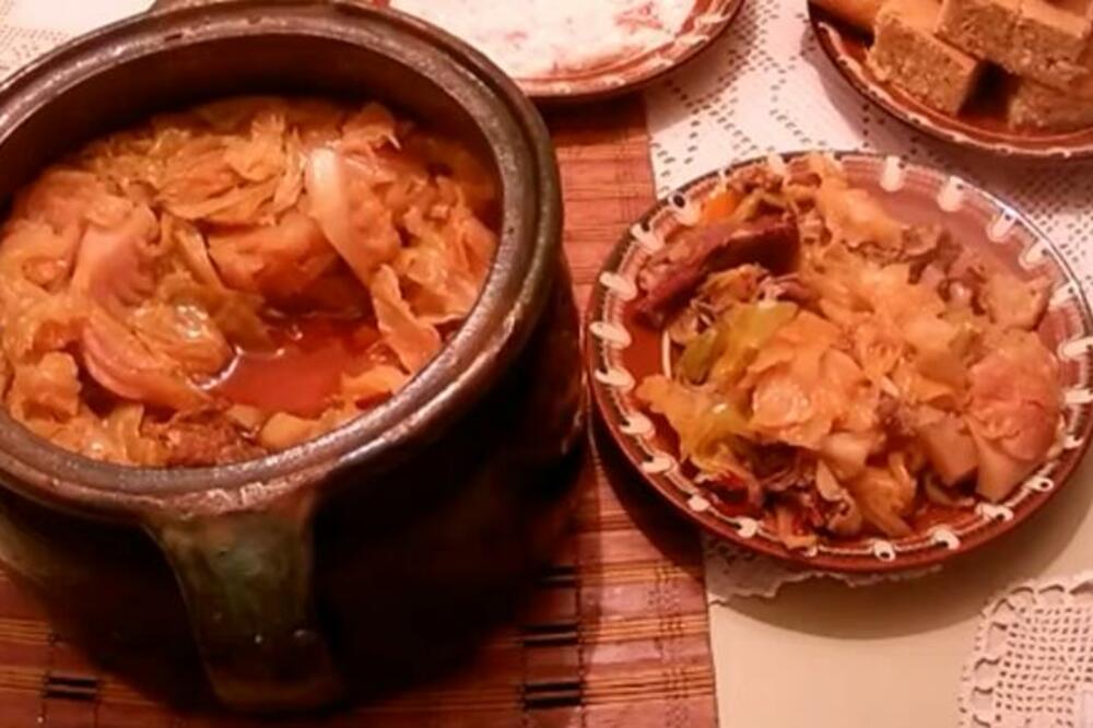 KUPUS RIBANAC IZ TEGLE KAKAV SU JELI NAŠI STARI: Ovo je NAJBOLJI RECEPT, sprema se BRZO i bez PUNO MUKE