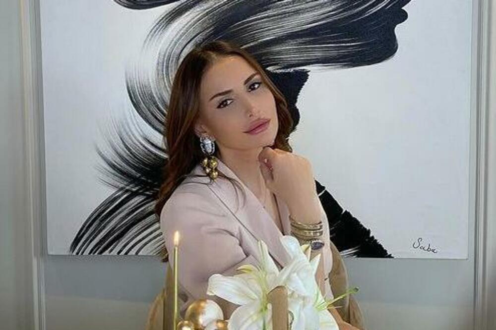 EMINI JAHOVIĆ JE OVA LEPOTICA SNAJKA: Pevačica je za nju URADILA BITNU STVAR, porodica joj je na PRVOM MESTU!(FOTO)