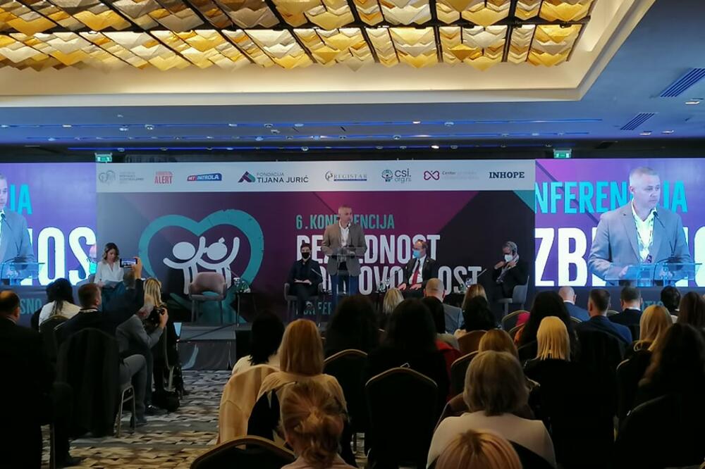 "SISTEM AMBER NIJE ZAŽIVEO, ALI IMA MESTA ZA OPTIMIZAM"! Igor Jurić i premijerka o temi koja muči mnoge RODITELJE!