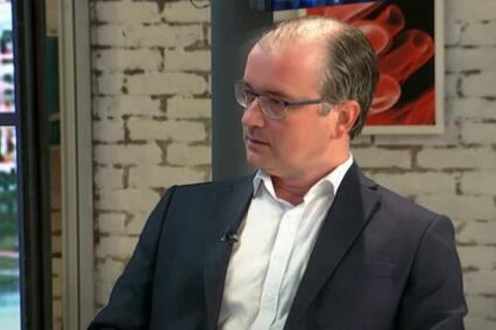 ZAŠTO MLADI "BEŽE" OD VAKCINACIJE?! Direktor Doma učenika saopštio GLAVNI RAZLOG