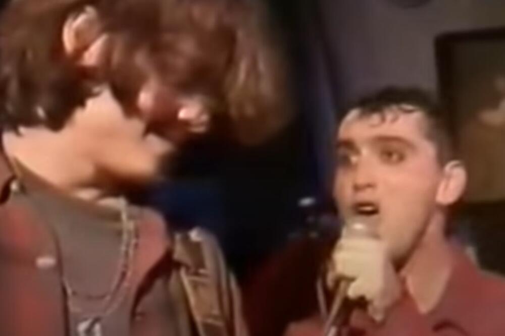 "EVO GA DŽONI, AJ DA MU ISPRIČAMO ŠTA SE DESILO SA NJEGOVOM RIBOM": Ovako su SLAVNI GLUMAC i CANE lumpovali 1992!