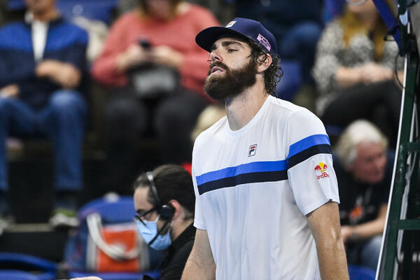 "KAKO JE JE***O NOVAK UZEO I JEDAN GEM OVOM ČOVEKU?!" - Hit reakcija Amerikanca u duelu sa zemljakom! (VIDEO)