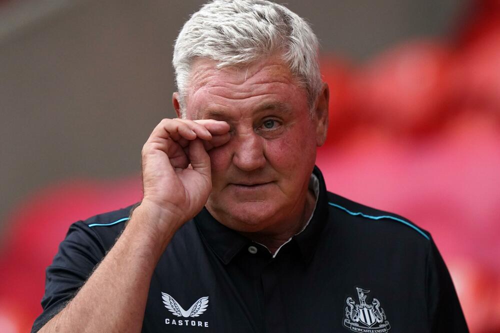 "NESPOSOBNA GLAVA KUPUSA, DEBELI VIŠAK PROSTORA": Menadžer otkrio frapantne uvrede koje je dobijao od navijača!