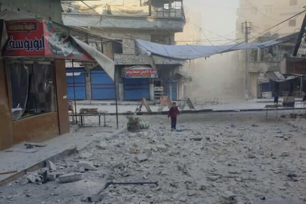 NOVO KRVOPROLIĆE U SIRIJI: Najmanje 4 dece stradalo na putu ka školi u napadu na Idlib! (UZNEMIRUJUĆ FOTO)