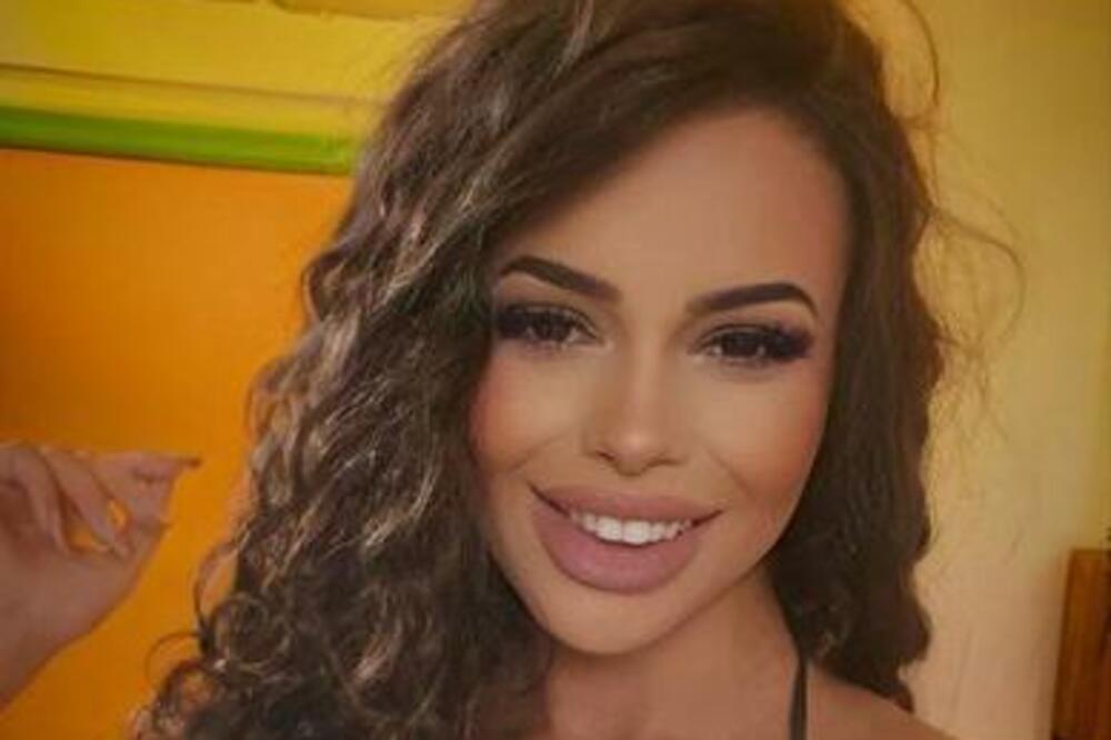 ZAPALILA NET JEDNOM SLIKOM, ALI KAKVOM: U uskoj majici i sa pirsingom na GRUDIMA, ne treba joj akreditacija! FOTO