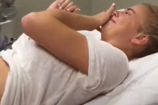 BILA U 19. GODINI PRED POROĐAJEM KAD JOJ JE DEČKO UMRO: 2 godine kasnije dogodilo joj se čudo (VIDEO)