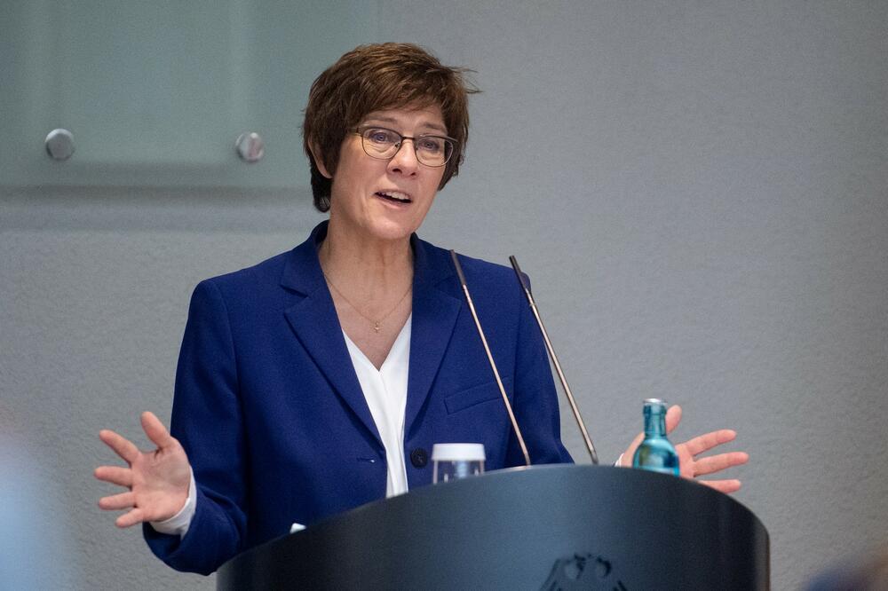 MINISTARKA ODBRANE KRITIKOVALA IDEJU O EVROPSKOJ STRATEŠKOJ AUTONOMIJI: Pozvala na još bližu saradnju Evrope i SAD!