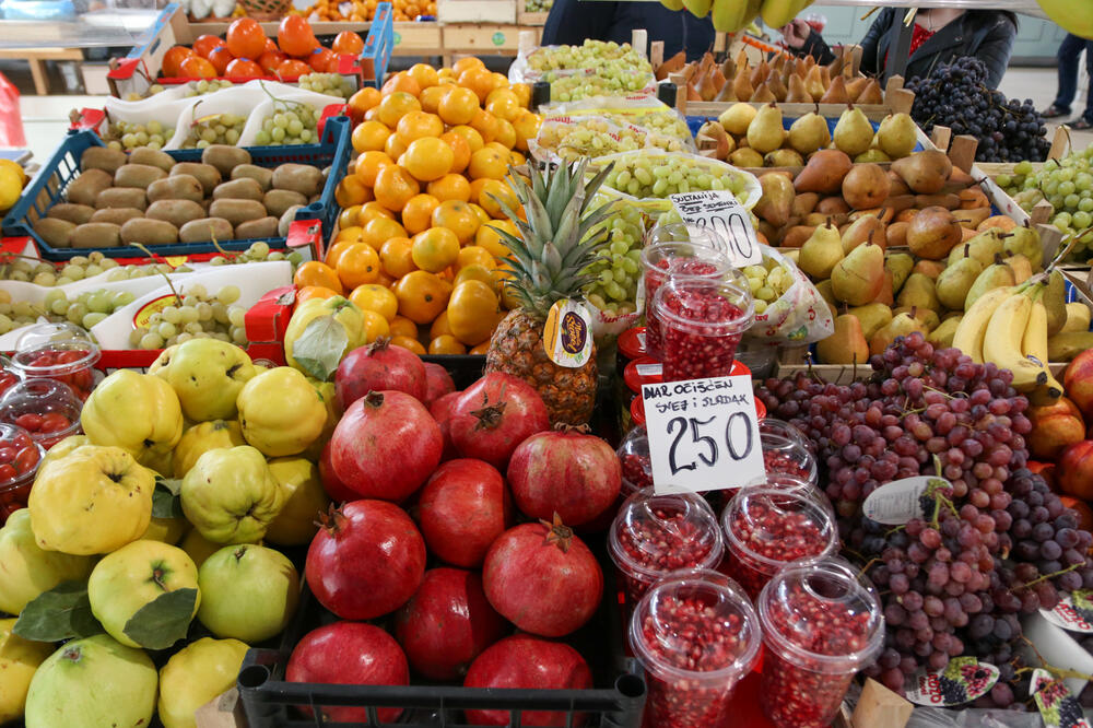 OVE ČETIRI VRSTE VOĆA TOPE KILOGRAME KO LUDE: Osim što su izvor ODLIČNIH NUTRIJENATA, mogu pomoći i kod MRŠAVLJENJA