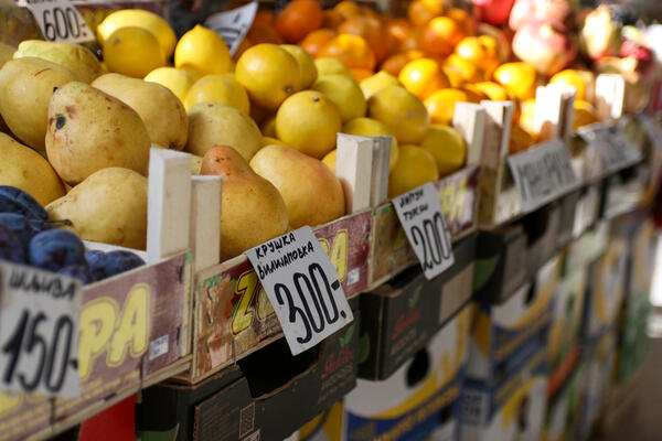 AKO UZIMATE MNOGO OVOG VITAMINA, MOŽETE DOBITI KAMEN U BUBREGU: Dr Stojanović UPOZORAVA, najviše ga ima u OVOM VOĆU