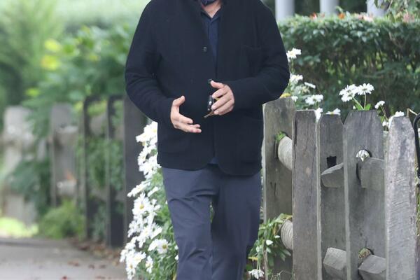 ON MU JE PREDAO PIŠTOLJ UZ REČENICU "ORUŽJE JE HLADNO": Nakon toga je Alek Boldvin usmrtio koleginicu!