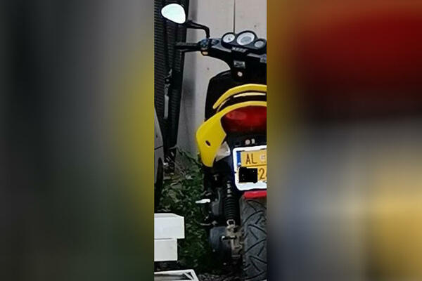 OVO JE SKUTER KOJIM JE OSUMNJIČENI POBEGAO SA MESTA ZLOČINA: Policija pronašla VOZILO! (FOTO)