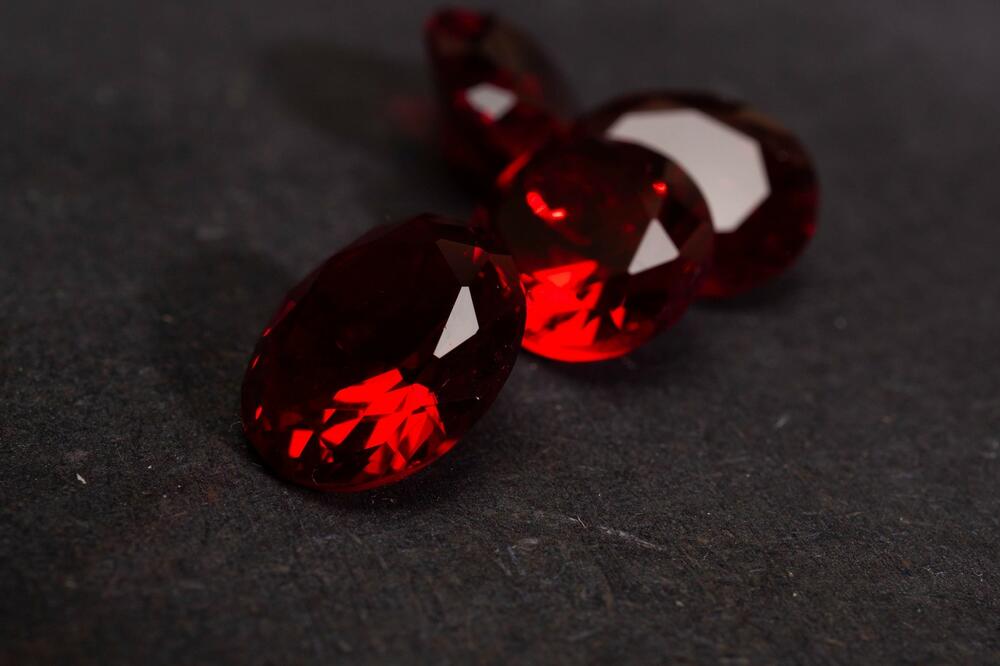 NEVEROVATNO OTRIĆE U DRAGOM KAMENU: Pronađeni ostaci DREVNOG MIKROORGANIZMA u rubinu!