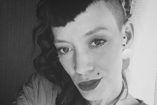 VELIKA TRAGEDIJA: Sestra poznate misice preminula IZNENADA!