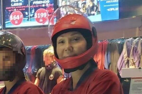 BRENA NAUČILA DA LETI! Naša velika zvezda PROŠLA OBUKU, evo šta radi u SEDMOJ DECENIJI! (VIDEO)