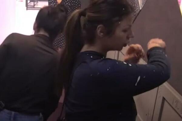 "KAKVA BOLESNICA!" Miljana i Zola napravili HAOS U KUĆI, sve je ispolivano JOGURTOM - UŽASNO! (VIDEO)