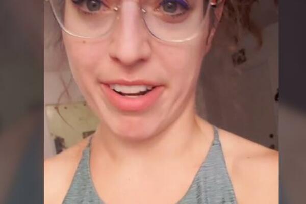 NA DRUŠTVENIM MREŽAMA JE OBJAVILA FOTKU SA DEČKOM: Tada joj se život pretvorio u DRAMU