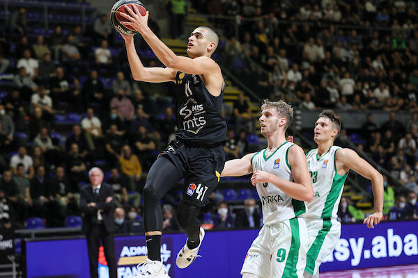 RUTINSKA POBEDA PARTIZANA: Najbolja partija u dosadašnjem delu sezone (FOTO)