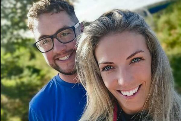 DAO JOJ JE PRSTEN NA SAMRTI: Ono što je rekao posle će vas ZALEDITI