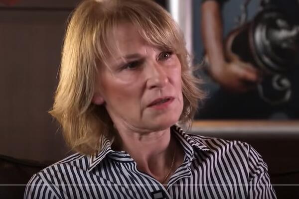 ONA JE ROĐENA SESTRA DIJANE ĐOKOVIĆ! Muž joj je svima jako poznat i moćan, neverovatna sličnost njih dve! (FOTO)