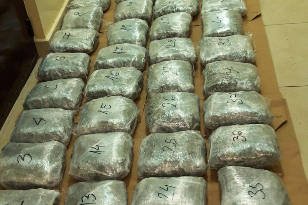 POLICIJA PRONAŠLA VIŠE OD 90 KILOGRAMA DROGE KOD PRIJEPOLJCA: Ali to nije sve!