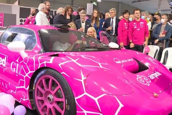 LEPOTICA ŽELJKA MITROVIĆA OSVOJILA JE ITALIJU!