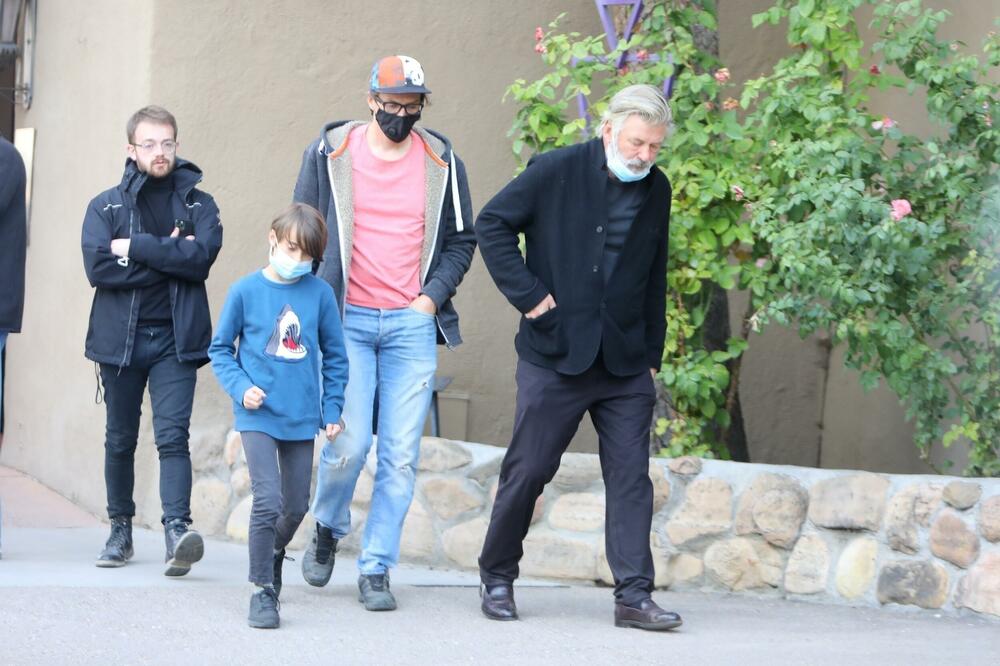 TUŽITELJKA OTKRIVA KLJUČ SVEGA! NOVI DETALJI U ISTRAZI POVODOM ALEKA BOLDVINA: Glumac nije povukao OKIDAČ?