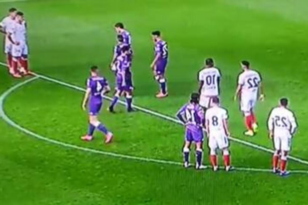 VLAHOVIĆEVA VELIČINA U OVOM GESTU: Italijani saznali zašto je odbio da izvede penal (VIDEO)