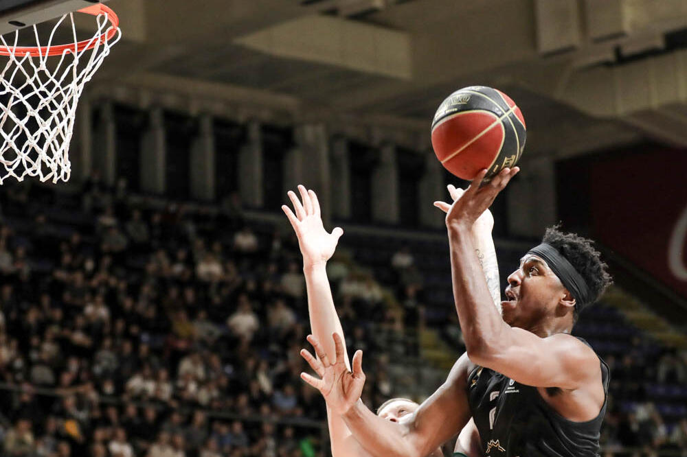 ZAPISUJE SVAKU OBRADOVIĆEVU REČ! Ledej jednog dana možda objavi knjigu u kojoj će se naći i iskustvo iz Partizana!