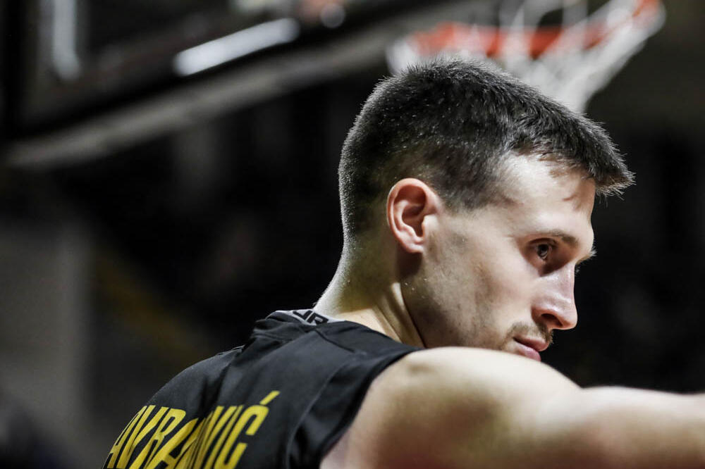 ZVEZDA ZABORAVLJENA! GLEDAMO SAMO NAPRED, NA KRAJU SEZONE ŽELIMO PREDNOST DOMAĆEG TERENA: Avramović sumirao pobedu!